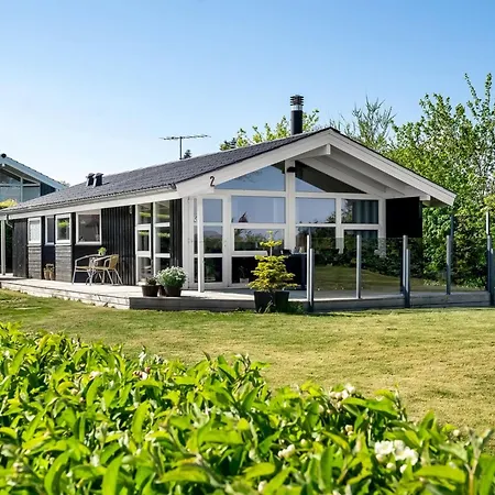 Сasa de vacaciones Therkil - 50m From The Sea By Interhome *